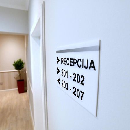 President Lejlighedshotel Čačak Eksteriør billede